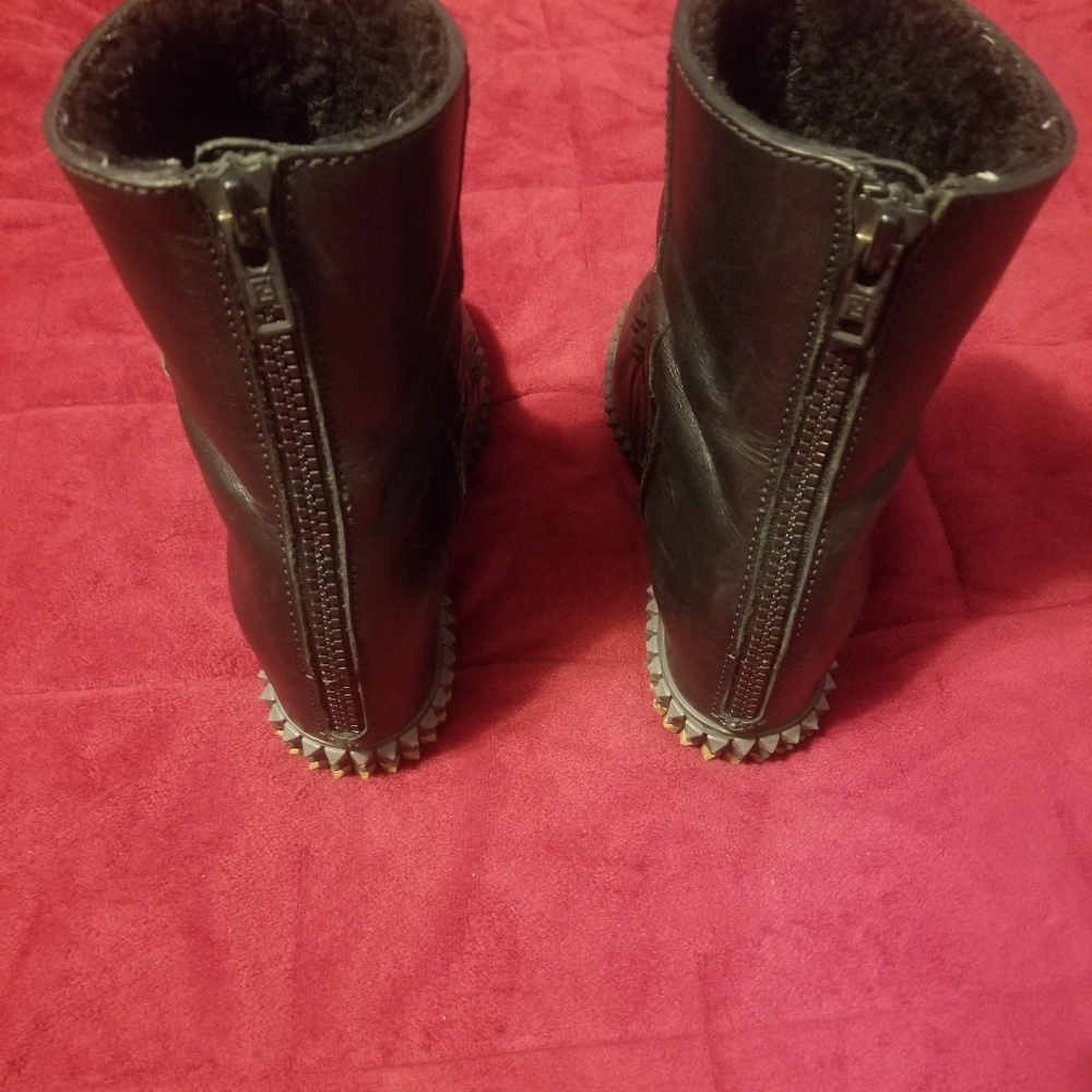 BLack FENDI black leather winter ankle boots Size 36 1/2 - Picture 10 of 10